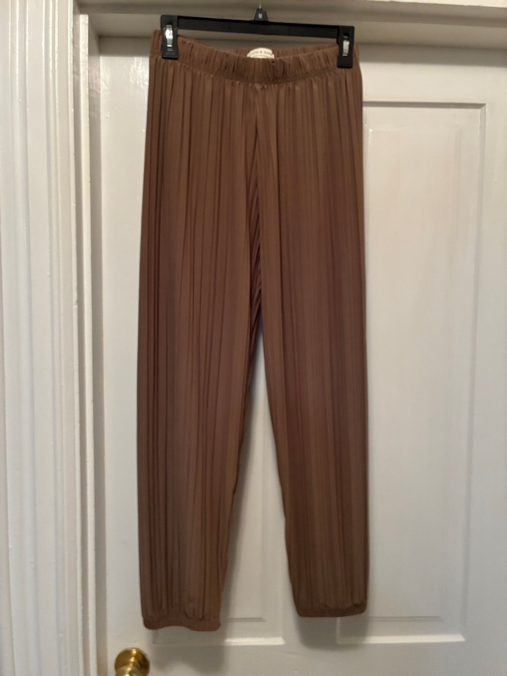 Jon & Anna Pleated Brown Elastic-Waist Joggers